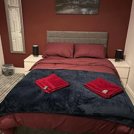 בית הארחה Barratt Street 3*