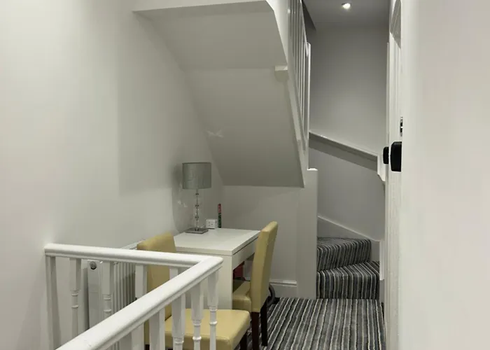 Barratt Street En-suite 3*